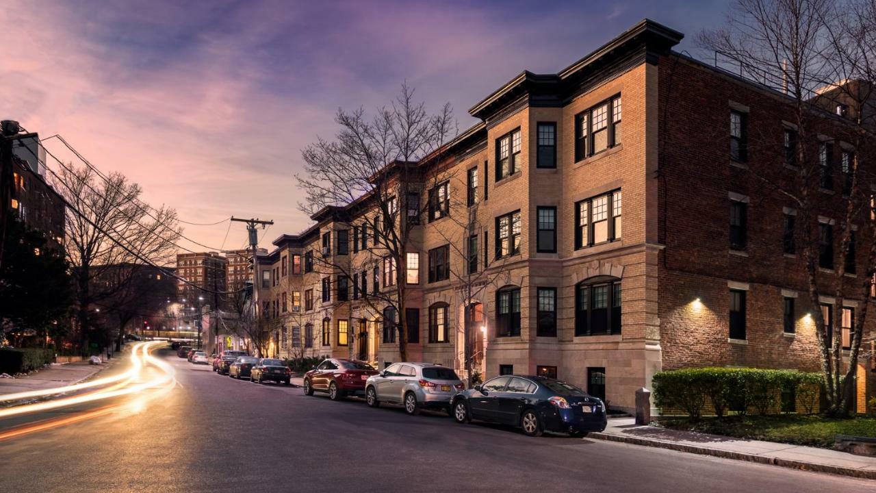 A Stylish Stay W/ A Queen Bed, Heated Floors.. #36 Brookline Exterior foto